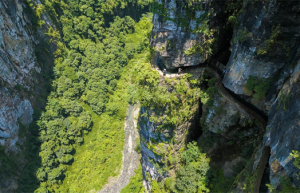 紧急呼叫脑洞大佬！武隆挂壁水渠全球征名 万元奖金等你“冠名”