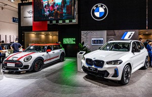 宝马7月退出“价格战”，8月在华销量暴跌，9月重返“价格战”