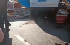 甘肃武威一小车冲进沿路菜摊，有人员伤亡 多个部门介入，目击者发声